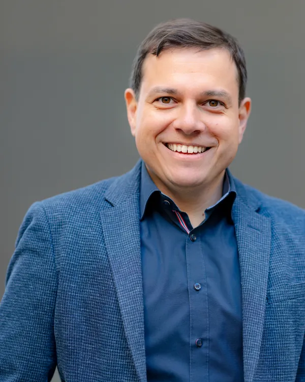 Denny Meirich, Porträt
